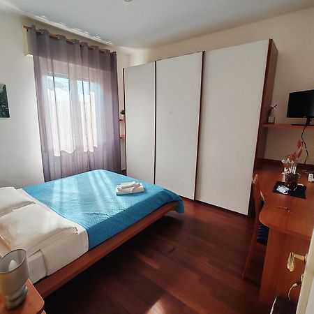 Stanza Maggiore Parma Exteriér fotografie